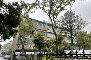 给文班建议？字母哥：首先是保持健康 然后多学习&我也仍在学习